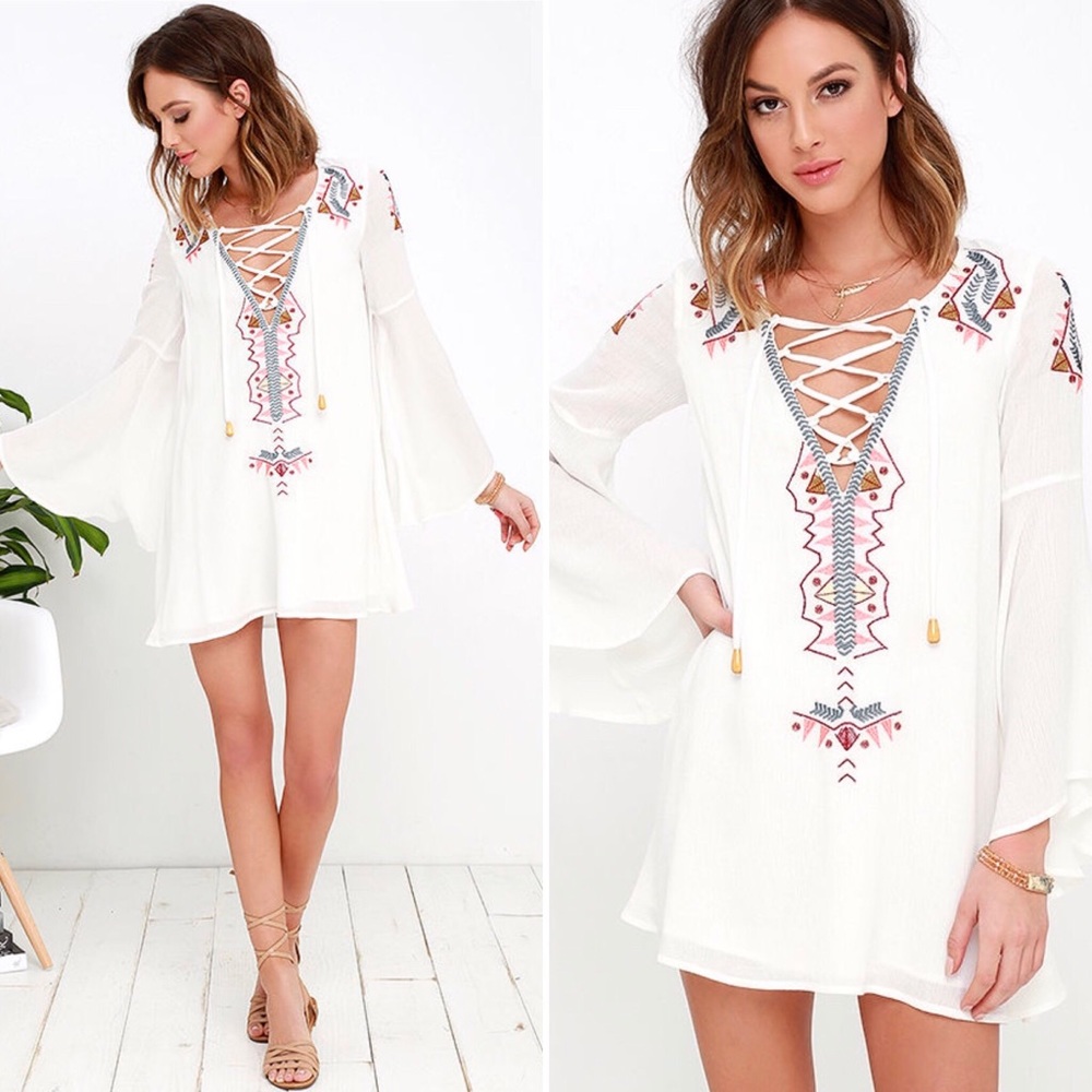 Lulu’s MY BELL-LOVED IVORY EMBROIDERED SHIFT DRESS
